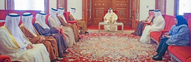<p>His Majesty King Hamad yesterday received UAE Minister of State for Foreign Trade Dr Thani bin Ahmed Al Zeyoudi, on the occasion of his visit to participate in the Bahrain-UAE Business Forum.</p>
<p>Dr Al Zeyoudi conveyed to His Majesty the greetings and best wishes of continued progress and prosperity for Bahrain from UAE President Shaikh Mohammed bin Zayed Al Nahyan and UAE Vice President, Prime Minister, and Dubai Ruler Shaikh Mohammed bin Rashid Al Maktoum.</p>
